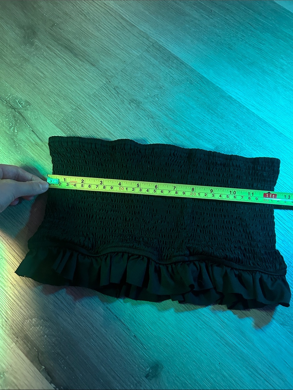 Solid Shirred Ruffle Hem Crop Top - Picture 9 of 10